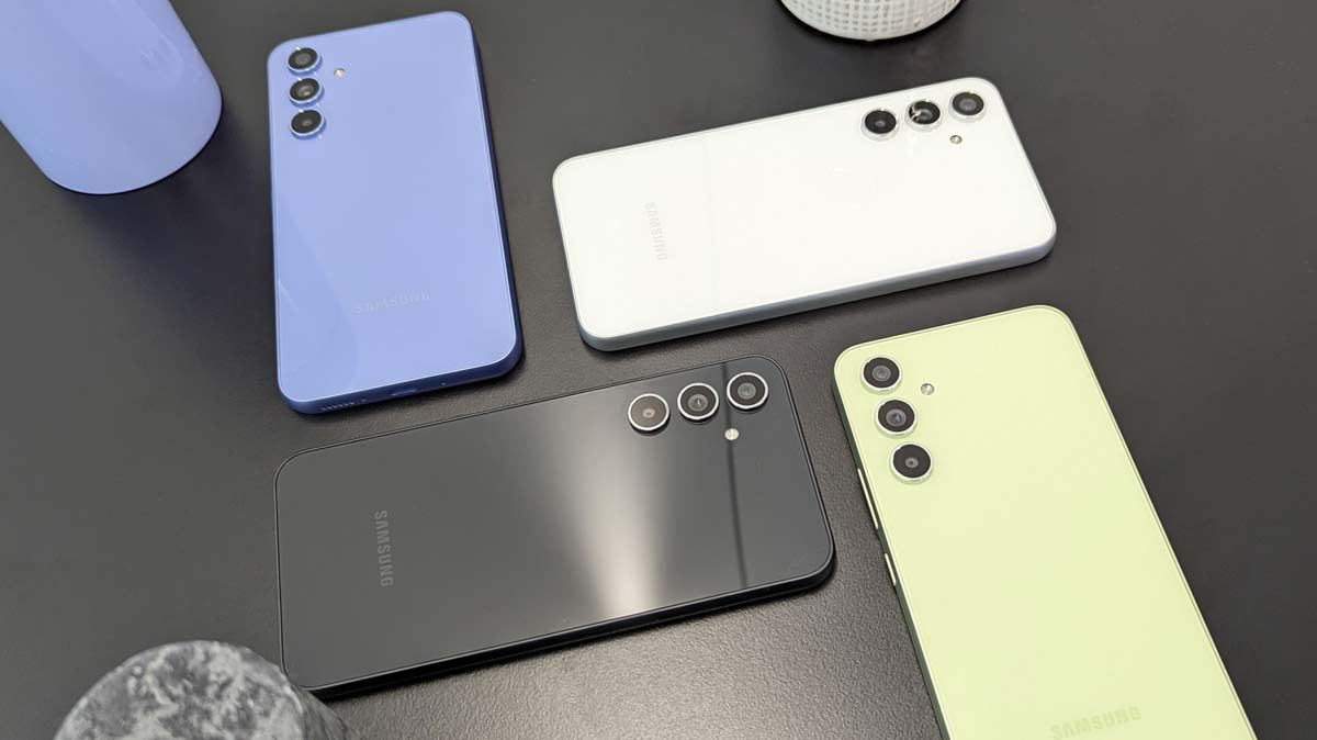 Samsung Galaxy A54 5G имеет 6,4-дюймовый Super AMOLED дисплей с разрешением 2340x1080 пикселей и плотностью пикселей 403 ppi.